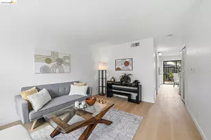 9729 Elmview Dr, Oakland, CA 94603 - Photo 7