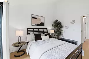 9729 Elmview Dr, Oakland, CA 94603 - Photo 23