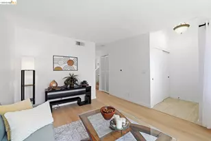 9729 Elmview Dr, Oakland, CA 94603 - Photo 5