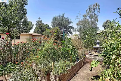 856 Adams Ave, Livermore, CA 94550 - Photo 31