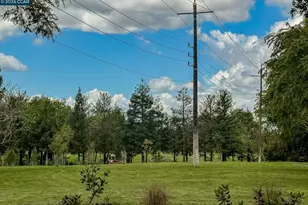 5017 Murchio Dr, Concord, CA 94521 - Photo 33
