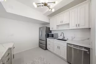 6363 Christie Ave, Emeryville, CA 94608 - Photo 13