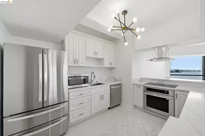6363 Christie Ave #606, Emeryville, CA 94608 - Photo 11