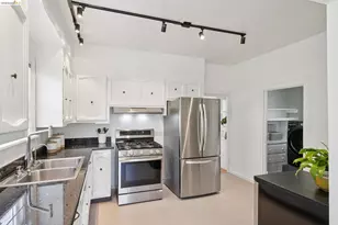 688 31st St, Oakland, CA 94609 - Photo 25