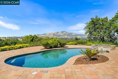 300 Oak View Ter, Danville, CA 94526 - Photo 1