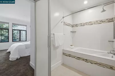438 Grand Ave #418, Oakland, CA 94612 - Photo 33