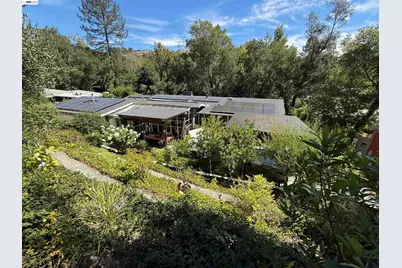 516 Moraga Way, Orinda, CA 94563 - Photo 89