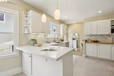4630 Edgewood Avenue, Oakland, CA 94602 - Photo 21