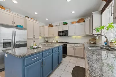 2434 Pearlite Way, Antioch, CA 94531 - Photo 15