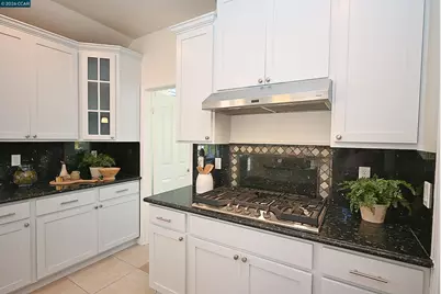 496 Panorama Dr, Benicia, CA 94510 - Photo 19
