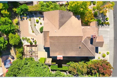 496 Panorama Dr, Benicia, CA 94510 - Photo 57