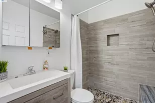 3910 Oak Hill Rd, Oakland, CA 94605 - Photo 19