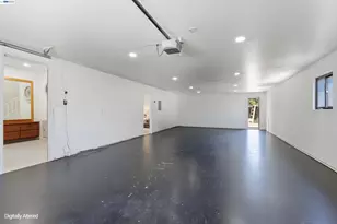 3910 Oak Hill Rd, Oakland, CA 94605 - Photo 21