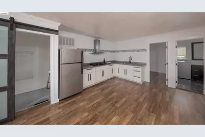414 12th St, Oakland, CA 94606 - Photo 23