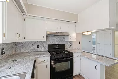 8200 Jantzen Rd #201, Modesto, CA 95357 - Photo 3