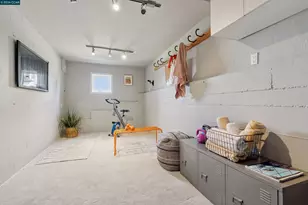 4908 Cochrane Ave, Oakland, CA 94618 - Photo 29