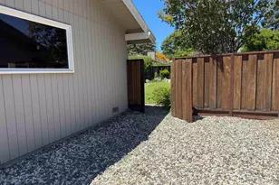 423 Deerfield Dr, Moraga, CA 94556 - Photo 33