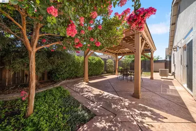 1966 Hecke, Woodland, CA 95776 - Photo 31