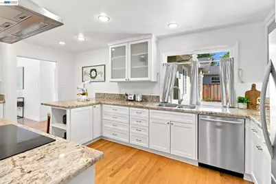 1654 Creek Dr, San Jose, CA 95125 - Photo 9