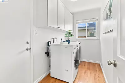1654 Creek Dr, San Jose, CA 95125 - Photo 27