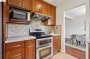 3560 Kirkcaldy St, Pleasanton, CA 94588 - Photo 17