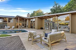 18009 Laird Ct, Castro Valley, CA 94546 - Photo 47