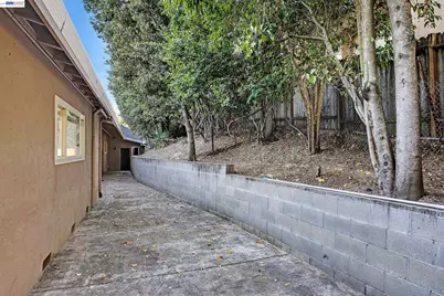 18009 Laird Ct, Castro Valley, CA 94546 - Photo 61