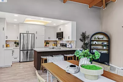 18009 Laird Ct, Castro Valley, CA 94546 - Photo 21