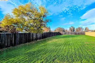 363 Ford Rd, Sacramento, CA 95838 - Photo 5