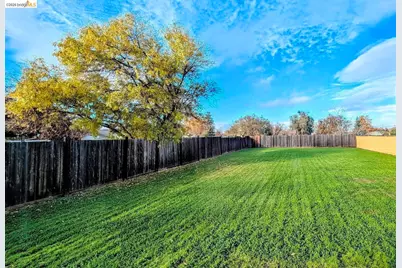 363 Ford Rd, Sacramento, CA 95838 - Photo 5