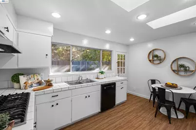 45 Sleepy Hollow Ln, Orinda, CA 94563 - Photo 13