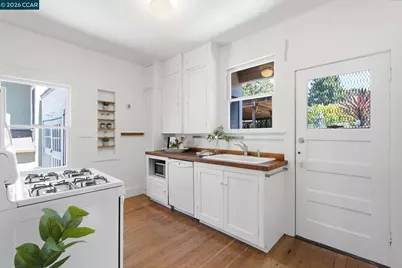 5948 Howell St, Oakland, CA 94609 - Photo 7