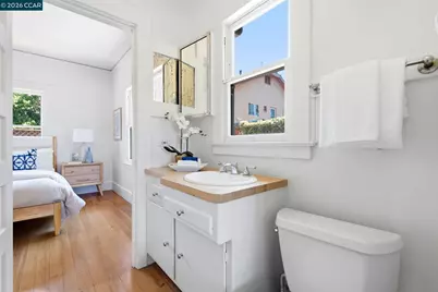 5948 Howell St, Oakland, CA 94609 - Photo 15