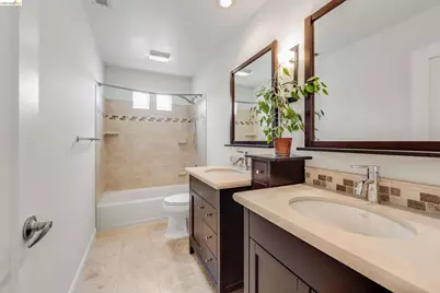 1894 Granada Dr, Concord, CA 94519 - Photo 23