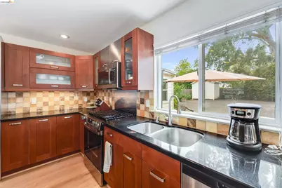 1894 Granada Dr, Concord, CA 94519 - Photo 9