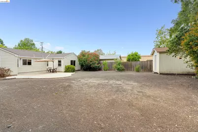 1894 Granada Dr, Concord, CA 94519 - Photo 31