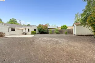 1894 Granada Dr, Concord, CA 94519 - Photo 31
