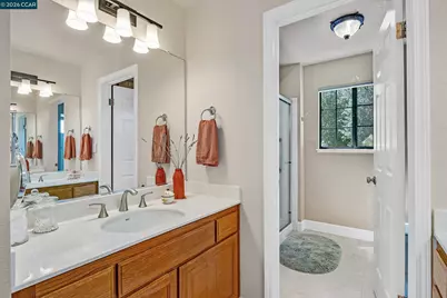 1315 Blue Oak Ct, Pinole, CA 94564 - Photo 25