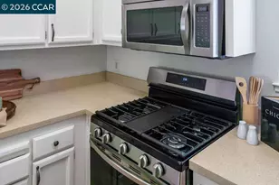 208 Commodore Dr, Richmond, CA 94804 - Photo 9