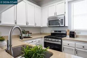 208 Commodore Dr, Richmond, CA 94804 - Photo 11