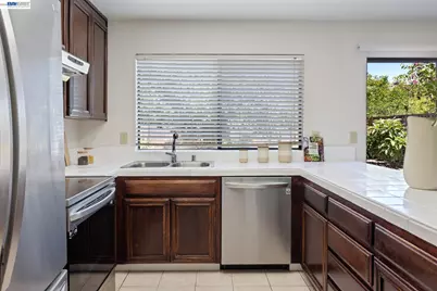 2227 Emerald Hills Cir, San Jose, CA 95131 - Photo 15