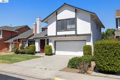2227 Emerald Hills Cir, San Jose, CA 95131 - Photo 3