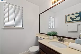 2227 Emerald Hills Cir, San Jose, CA 95131 - Photo 23