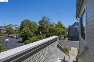 7 Courageous Ct, Alameda, CA 94501 - Photo 37