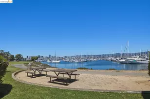 7 Courageous Ct, Alameda, CA 94501 - Photo 47