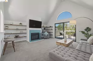 7 Courageous Ct, Alameda, CA 94501 - Photo 1