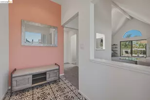 7 Courageous Ct, Alameda, CA 94501 - Photo 1