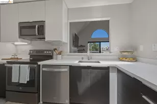 7 Courageous Ct, Alameda, CA 94501 - Photo 19