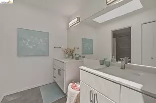 7 Courageous Ct, Alameda, CA 94501 - Photo 35