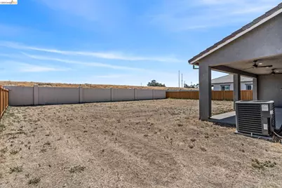 1553 Base Ct, Dixon, CA 95620 - Photo 43